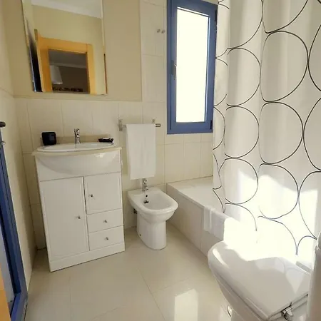 Playa Blanca Sleeps 4 Pool Wifi 普拉亚布兰卡